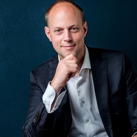 Erik van der Hoeven stond samen met Stephan aan de basis van Bluefrog. Erik was van oorsprong topsporter;...